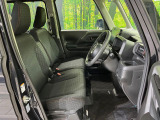 運転席シート廻りは使用感も少なく、良好な状態となっています。前オーナー様が丁寧に使っていたことがよくわかりますね。