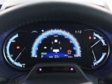 とっても見やすいメーターです。夜間時はラグジュアリーな気分にさせてくれる照明が魅力ですので、夜のドライブも楽しみになりますよ♪