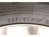 225/60R17    車両装着標準タイヤサイズです。 タイヤのご相談も石川トヨペットカローラにお任せください