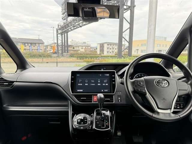 トヨタ ヴォクシー 2.0 ZS 煌II 4WD の中古車詳細 (56,000km, ブラック