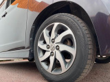 【純正14インチアルミホイール】外観にマッチした純正アルミホイールを装着しております。各種社外アルミホイールや、スタッドレスタイヤも取扱いしております。是非ご相談ください♪