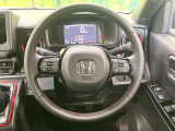 【純正革巻きステアリング】上質な革を使用することで、手にしっかり馴染みとても運転しやすいハンドルです♪