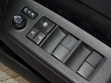 電動格納式ドアミラー・パワーウインドウを装備しています。