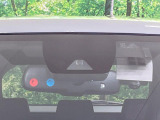 【トヨタセーフティセンス】走行中に前方の車両等を認識し、衝突しそうな時は警報とブレーキで衝突回避と被害軽減をアシスト。より安全にドライブをお楽しみいただけます。