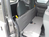 後席も余裕の広さ!ゆったりくつろげます!!これなら長距離ドライブも問題ありません。