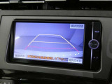 【バックモニター】・・・気になる後ろの見通しも、車庫入れに大活躍☆運転が困難な場所でも、しっかりサポート!心強い味方のモニターです♪