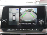 【全周囲カメラ】上が丸見え!! 駐車時に周りの様子が見えます。駐車時も安心ですよ!!