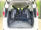 普段のお買い物や通勤、送迎等に十分な荷室スペースを確保しております。セカンドシートを倒すと、大きな荷物の積載も可能です♪