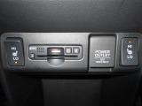 運転席&助手席シートヒーターが付いてます。寒い冬でもスイッチONで座面をあたたかくして、ドライブをさらに快適にしてくれます。HIとLOの2段階に温度設定が可能です。