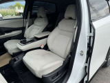運転席&助手席☆前席は左右ともパワーシートです☆ホワイトカラー内装のアリアは珍しいですよ☆