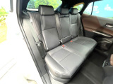 後部座席も気になるようなキズ・汚れやへたり等、大きなダメージはなく、良好な状態です。