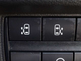 【両側電動スライドドアスイッチ】スマートキーや運転席のスイッチでスライドドアの開閉が可能♪電動なので力を入れてドアを開ける必要が無く小さいお子様でも、重い荷物を持っている時でもラクに開け閉めできます