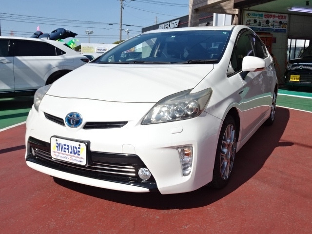 トヨタ プリウス 