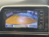 バックガイドモニターで、後方を確認しながら安心して駐車することができます。運転初心者も熟練者も必須の機能ですよ!
