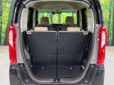 普段のお買い物や通勤、送迎等に十分な荷室スペースを確保しております。セカンドシートを倒すと、大きな荷物の積載も可能です♪