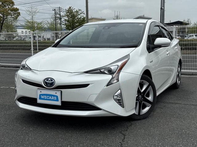 トヨタ プリウス 