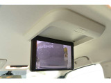 純正の後席モニター付いてます。