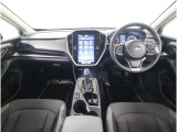 ■視界良好で運転しやすいコックピットです。シンプルで操作性の良いインパネ回りにデザインされ、SUBARUは安全性能に徹底的にまでこだわった視界設計を行っています。
