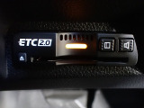 デザインスッキリのビルトイン『ETC』!高速道路の特典はもちろん、キャッシュレスなので料金所では徐行するだけで通過可能です!