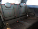 リアシートも良好な状態です。