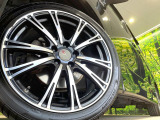 【19インチアルミホイール】外観にマッチしたアルミホイールを装着しております。各種アルミホイールや、スタッドレスタイヤも取扱いしております。是非ご相談ください♪