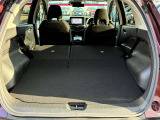 【ラゲッジスペース】ラゲッジルームはリアシートを倒すことで、大容量のスペースを確保♪