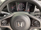 ホンダセンシング搭載で渋滞追従タイプのクルーズコントロールも装備されてますので高速道路の運転の際もラクラクですよ!(^^)!