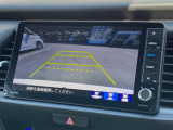 ■バックカメラ■ガイドラインが表示されるので、バック駐車が苦手な方でも安心です!ギアをリバースに入れれば自動的に切り換わりますので、面倒な操作も不要です♪狭い駐車場もお車を傷つけず安心ですね!