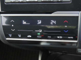 オートエアコンなのでスイッチひとつで車内を設定温度に調節してくれます☆