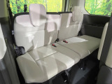 3列目シートはもちろん状態良好☆大人でもゆったりと座って頂けますので、大人数でのお出かけもラクラクです♪ご家族で、気の知れた仲間で、ドライブに行くのが楽しみですね♪