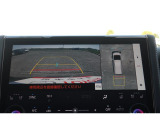 パノラミックビューモニター付きです。車両を上から見たような映像をディスプレイオーディオ画面に表示。運転席からの目視だけでは見にくい、車両周辺の状況をリアルタイムでしっかり確認できます。