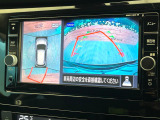 【バックカメラ】駐車時に後方がリアルタイム映像で確認できます。大型商業施設や立体駐車場での駐車時や、夜間のバック時に大活躍!運転スキルに関わらず、今や必須となった装備のひとつです!