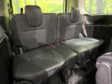 3列目シートはもちろん状態良好☆大人でもゆったりと座って頂けますので、大人数でのお出かけもラクラクです♪ご家族で、気の知れた仲間で、ドライブに行くのが楽しみですね♪