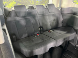 3列目シートはもちろん状態良好☆大人でもゆったりと座って頂けますので、大人数でのお出かけもラクラクです♪ご家族で、気の知れた仲間で、ドライブに行くのが楽しみですね♪