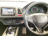 ホンダ純正メモリーナビ搭載なので、遠方へのドライブもお任せ下さい!ステアリング左手側にオーディオ関連のコントロールスイッチを配置しています。操作時は視線を逸らすことなく運転に集中できます