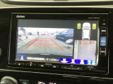 便利な3ビュー切り替え、ガイド線表示付きのバックカメラです!後退時、後方の視界をサポートします!