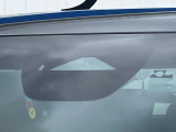 【i-ACTIVESENSE】走行中に前方の車両等を認識し、衝突しそうな時は警報とブレーキで衝突回避と被害軽減をアシスト。より安全にドライブをお楽しみいただけます。