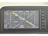 純正ナビを装備。タッチパネル式で使いやすく、お出かけもラクラクです。