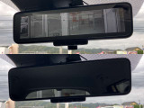 スマートルームミラーなので後席に人や大きな荷物があっても後方確認がしやすいです。