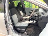 運転席シート廻りは使用感も少なく、良好な状態となっています。前オーナー様が丁寧に使っていたことがよくわかりますね。