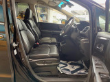 運転席シート廻りは使用感も少なく、良好な状態となっています。丁寧に使われていたことがよくわかりますね。