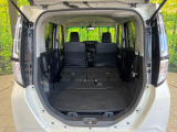普段のお買い物や通勤、送迎等に十分な荷室スペースを確保しております。セカンドシートを倒すと、大きな荷物の積載も可能です♪