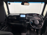 見通しの良い運転席回りとなっておりますので安心して運転をして頂けます!窓が大きいので明るく開放的な室内です