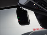 ドライブレコーダー◆映像・音声などを記録する自動車用の装置です。 もしもの事故の際の記録はもちろん、旅行の際の思い出としてドライブの映像を楽しむことができます。