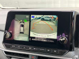 【アラウンドビューモニター】はまるで上から見ているような視点で周囲を確認できます!駐車が苦手な方でも安心して駐車できますね♪