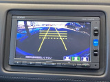 便利な3ビュー切り替え、ガイド線表示付きのバックカメラです!後退時、後方の視界をサポートします!