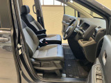 運転席・助手席にはシートヒーターを装備しておりますので、快適にお使いいただけます!