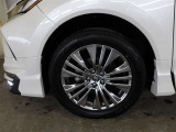 純正19インチアルミホイール装備です☆タイヤ4本交換済です♪