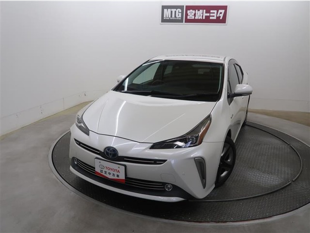 トヨタ プリウス 
