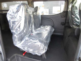 後部座席の状態です!